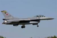 0512_064_F-16C_87-0009_F800_04.jpg