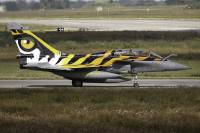 02_Rafale_B_3xx_330-EC_taxi_PhD.jpg