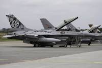 26_F-16BM_692_PhD.jpg