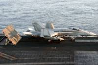 64_CVN71060221_FA-18C_164655_AJ-304_DK_02.jpg