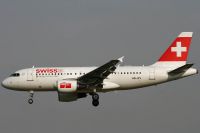 080417_HB-IPY_A319-100_Swiss.jpg