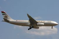 090410_A6-EYR_A330-200_Etihad.jpg