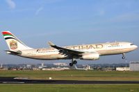 100617_A6-EYR_A330-200_Etihad_Airways.jpg