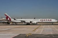 070421_A7_Qatar_Airways_A7-AGC_A340-642.jpg