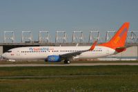 YUL070805_C-FTDW_B737-800(WL)_SunWing.jpg